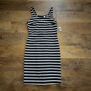 Women's Old Navy Dress Size M Black White Striped Sleeveless